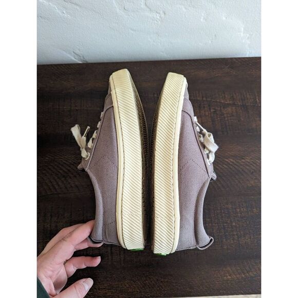 Cariuma Grey Canvas Low Top Sneaker Shoes - Size 6.5 - Picture 9 of 9